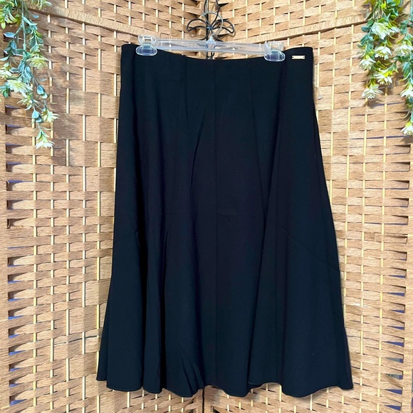 Tahari Casual Skirt - Picture 1 of 3